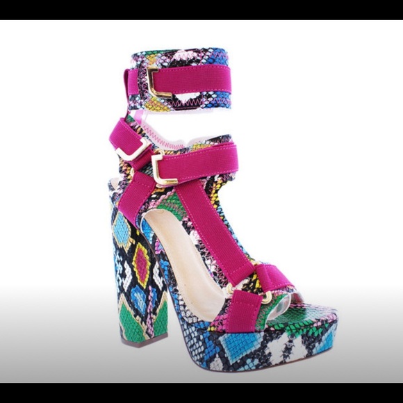 Heels - Picture 3 of 3